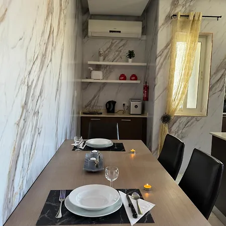 Luxury Penthouse With Stunning Views, Spacious Balcony & Prime Location Apartament Msida