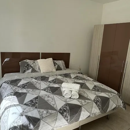 Luxury Penthouse With Stunning Views, Spacious Balcony & Prime Location Apartament Msida