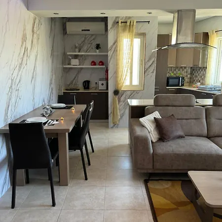 Luxury Penthouse With Stunning Views, Spacious Balcony & Prime Location * Msida