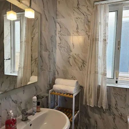 Luxury Penthouse With Stunning Views, Spacious Balcony & Prime Location * Msida